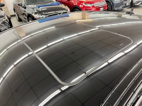 Used 2013 Mercedes-Benz E 350 4MATIC Sedan image 24