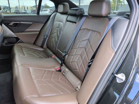 Used 2024 BMW 530i w/ Premium Package RWD image 31