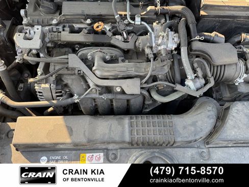 Used 2022 Toyota Corolla SE image 32