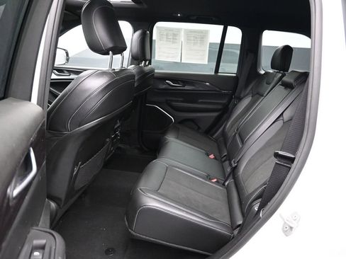 Used 2022 Jeep Grand Cherokee Altitude image 18