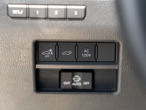 Used 2025 Lexus GX 550 AWD/4WD image 26