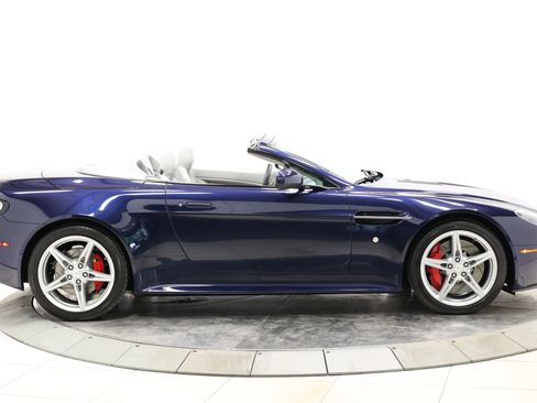 Used 2016 Aston Martin V8 Vantage GT RWD image 54