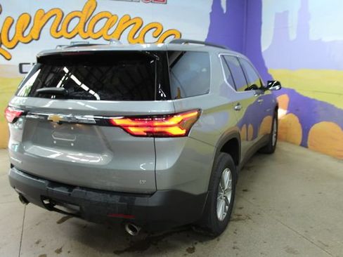 Used 2023 Chevrolet Traverse LT FWD image 8