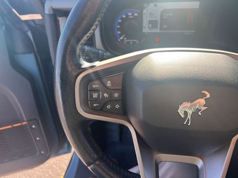 Used 2022 Ford Bronco Badlands image 14