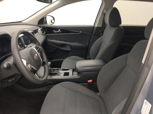 Used 2020 Kia Sorento LX w/ Paint Protection Package image 17