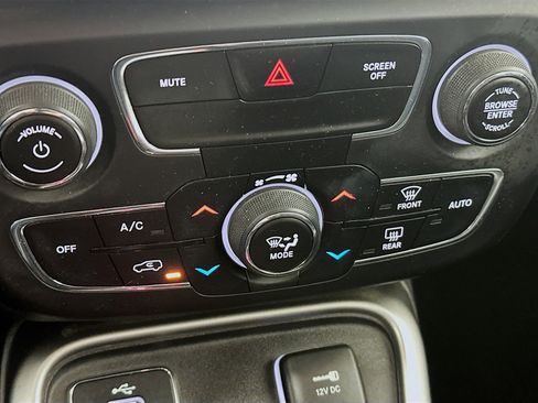 Used 2018 Jeep Compass Latitude w/ Popular Equipment Group image 23