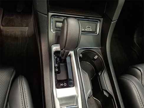 Certified 2025 Subaru Ascent Limited w/ Popular Package #2 image 15