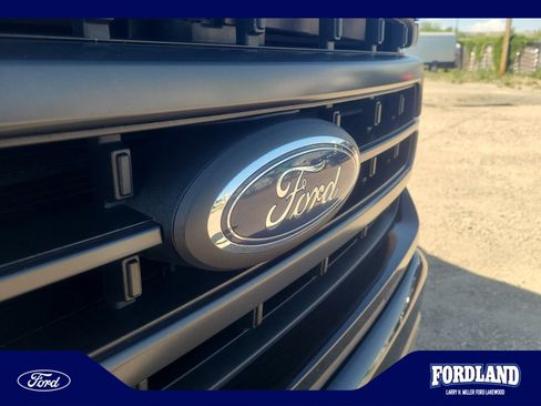 Used 2021 Ford F150 Lariat AWD/4WD image 23