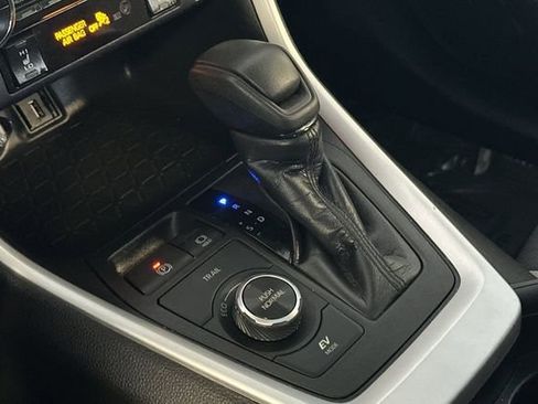 Certified 2021 Toyota RAV4 XLE w/ Convenience Package image 26