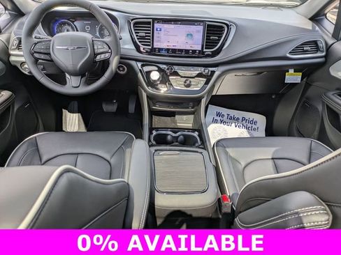 New 2026 Chrysler Pacifica Limited image 26