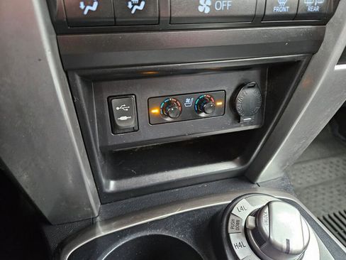 Used 2015 Toyota 4Runner Limited image 6