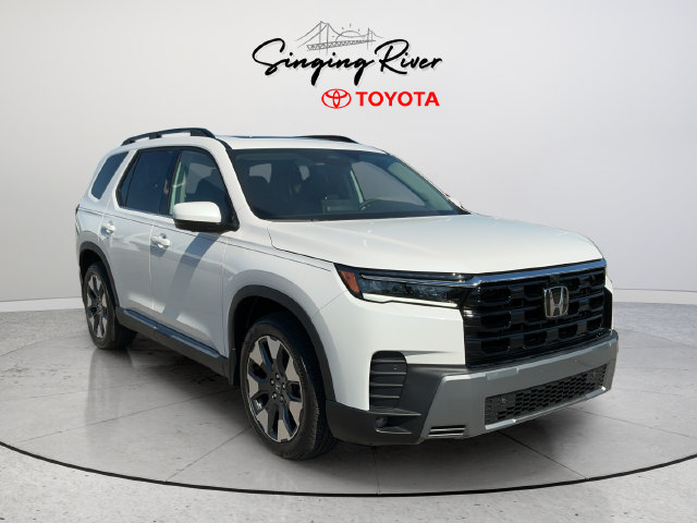 Used 2026 Honda Pilot Touring image 1
