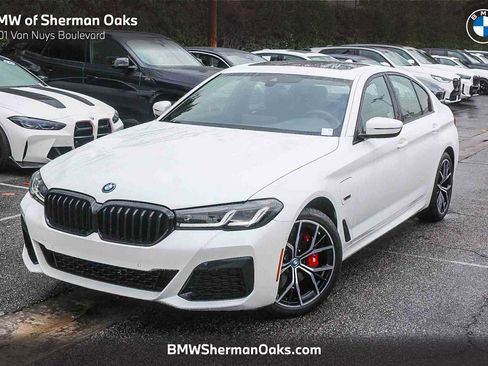 Certified 2023 BMW 530e w/ M Sport Package image 1