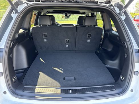 Certified 2024 Jeep Grand Cherokee Altitude RWD image 34