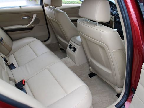 Used 2011 BMW 335i Sedan image 23