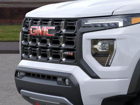 New 2026 GMC Canyon AT4 AWD/4WD image 13
