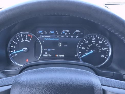 Used 2019 Ford Expedition XLT w/ Equipment Group 202A AWD/4WD image 33