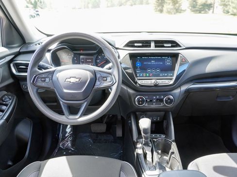 Used 2023 Chevrolet TrailBlazer LT w/ Convenience Package AWD/4WD image 11