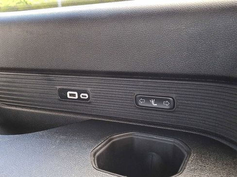 Used 2023 Jeep Wagoneer L Series II image 11