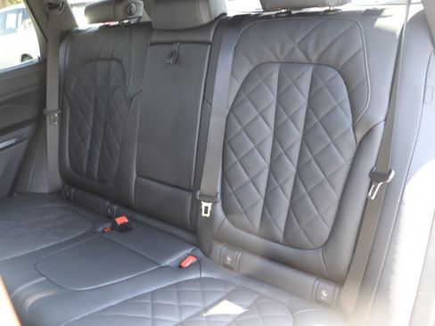 Used 2026 BMW X5 sDrive40i RWD image 36