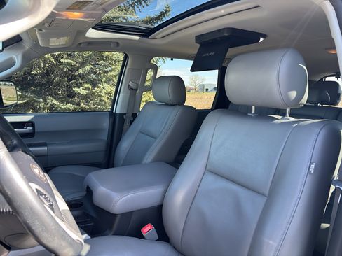 Used 2016 Toyota Sequoia Limited AWD/4WD image 16
