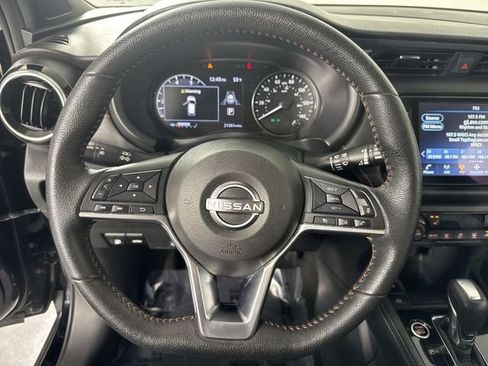 Used 2024 Nissan Kicks SR w/ SR Premium Package FWD image 10