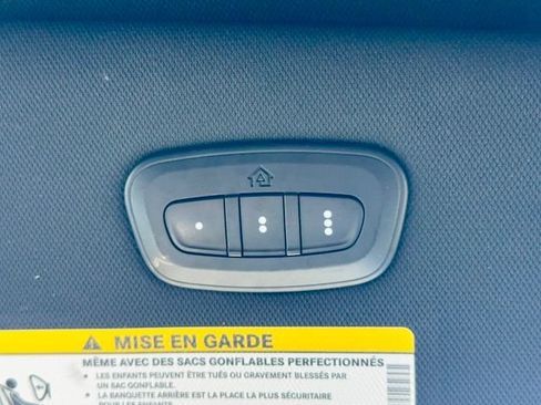 Used 2019 Chrysler Pacifica Touring-L Plus w/ Advanced Safetytec Group FWD image 29