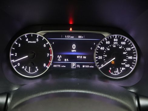 Used 2024 Nissan Sentra SV FWD image 37