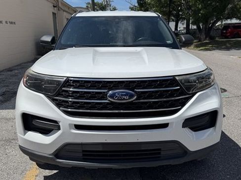 Used 2020 Ford Explorer XLT AWD/4WD image 6