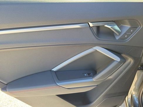 Certified 2025 Audi Q3 2.0T Premium Plus w/ Premium Plus Package image 12