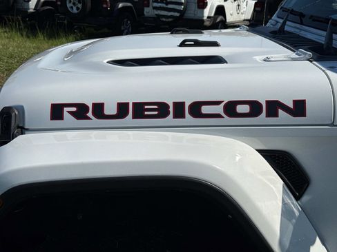 Used 2023 Jeep Gladiator Rubicon w/ LED Lighting Group image 11