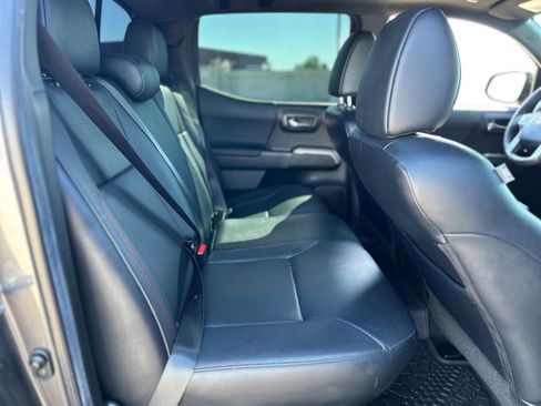 Used 2022 Toyota Tacoma TRD Pro AWD/4WD image 12