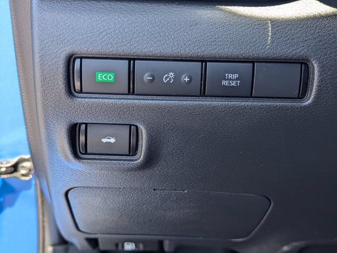 Used 2021 Nissan Sentra SV FWD image 23