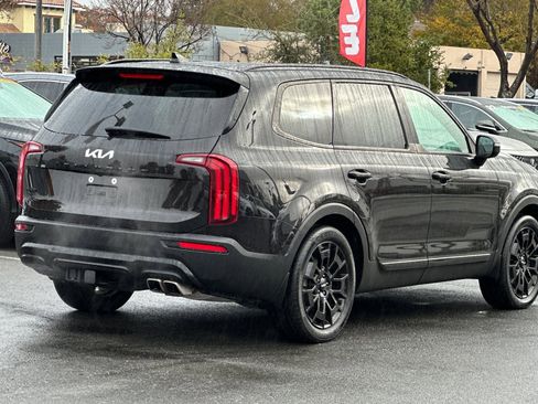 Used 2022 Kia Telluride SX w/ SX Prestige Package image 4