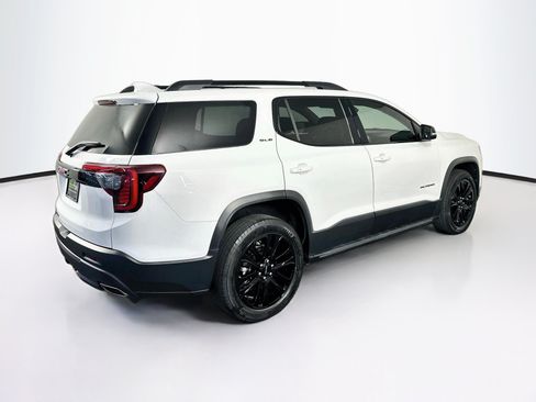 Used 2023 GMC Acadia SLE w/ Driver Convenience Package FWD image 9
