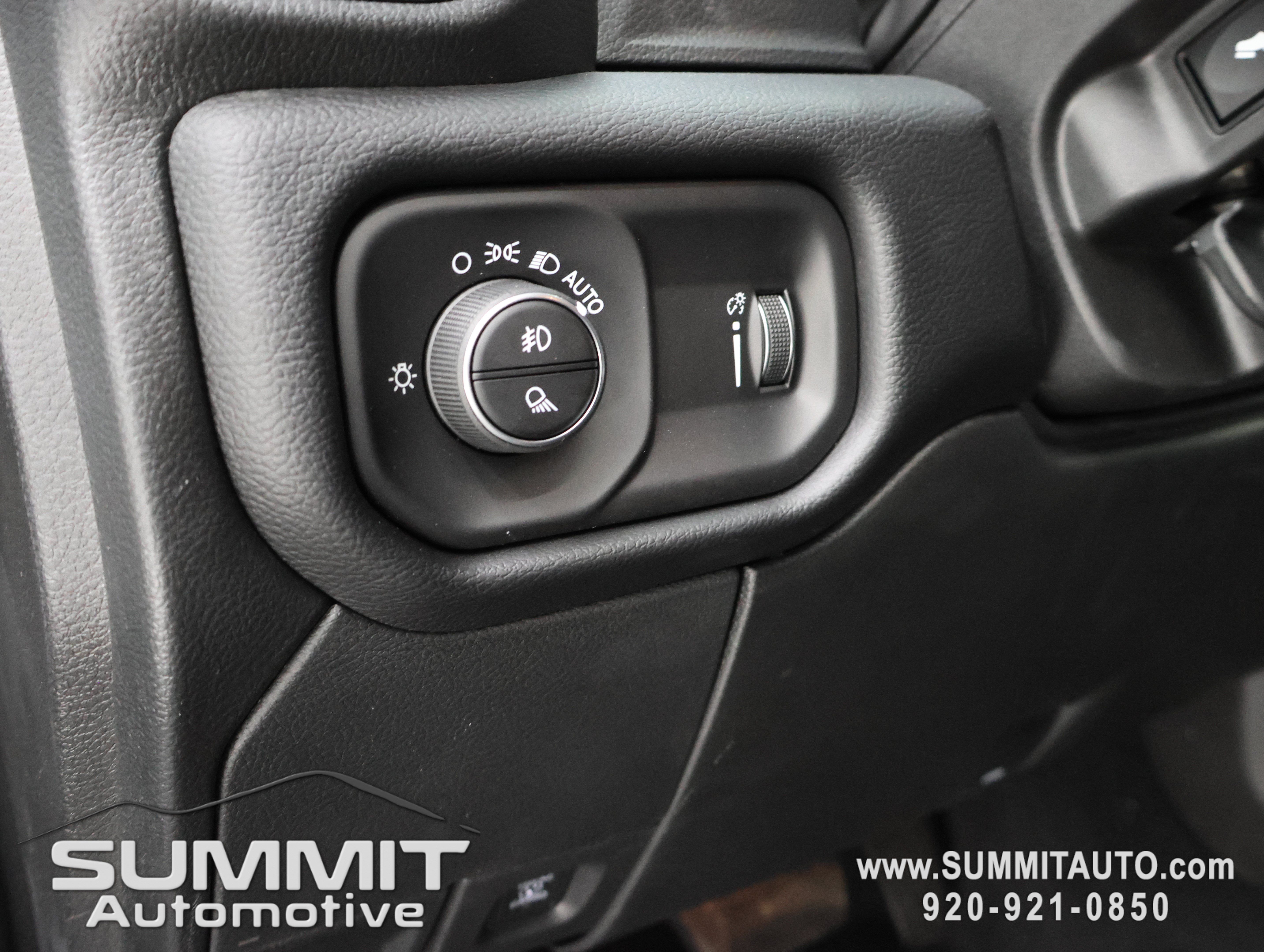 New 2026 RAM 3500 Big Horn AWD/4WD image 46