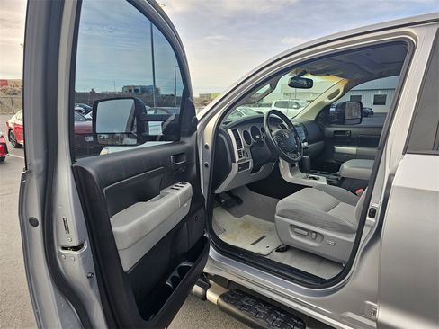 Used 2008 Toyota Tundra 4x4 CrewMax image 17