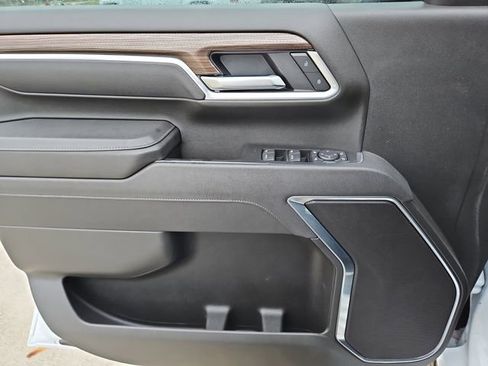 Used 2025 Chevrolet Silverado 2500 LT w/ Safety Package image 18