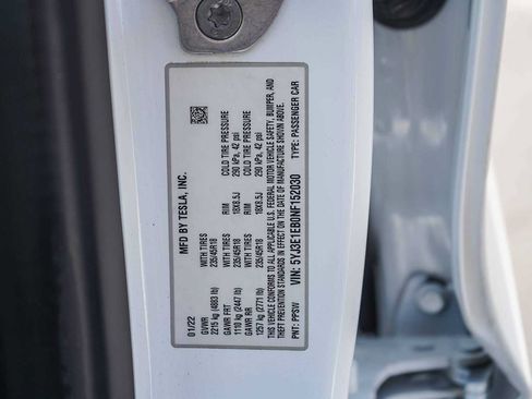 Used 2022 Tesla Model 3 Long Range AWD/4WD image 26