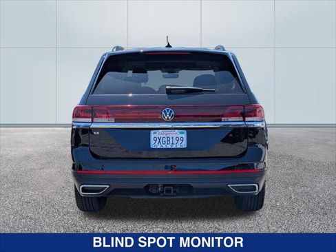 Used 2026 Volkswagen Atlas SE w/ Panoramic Sunroof Package FWD image 4