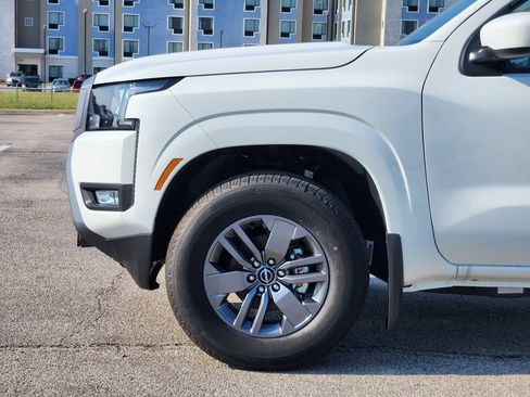 New 2025 Nissan Frontier SV w/ SV Convenience Package RWD image 6