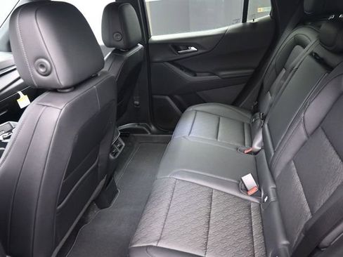 New 2026 Chevrolet Equinox LT w/ Convenience Package II image 9