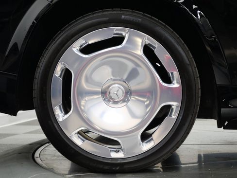 Used 2025 Mercedes-Benz Maybach GLS 600 4MATIC image 48