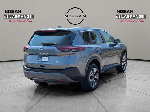 Certified 2022 Nissan Rogue SV image 5