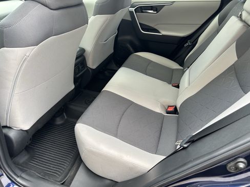 Certified 2023 Toyota RAV4 XLE w/ Convenience Package AWD/4WD image 18
