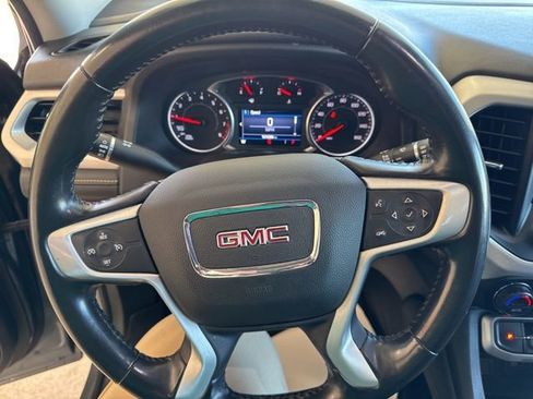 Used 2020 GMC Acadia SLE w/ Driver Convenience Package FWD image 17