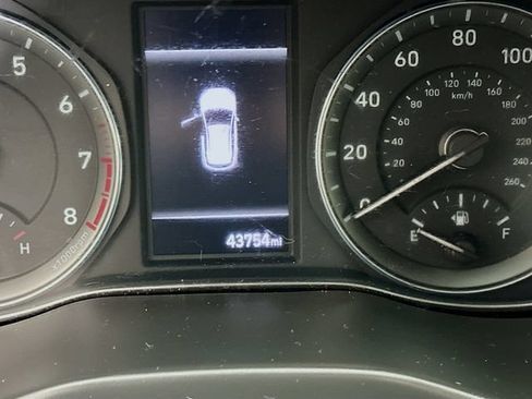Certified 2023 Hyundai Kona SEL AWD/4WD image 15