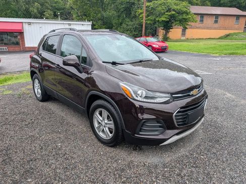 Used 2021 Chevrolet Trax LT w/ Driver Confidence Package FWD image 7