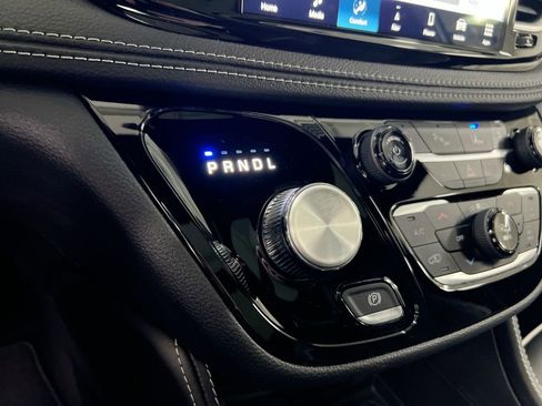 New 2026 Chrysler Pacifica Limited FWD image 18