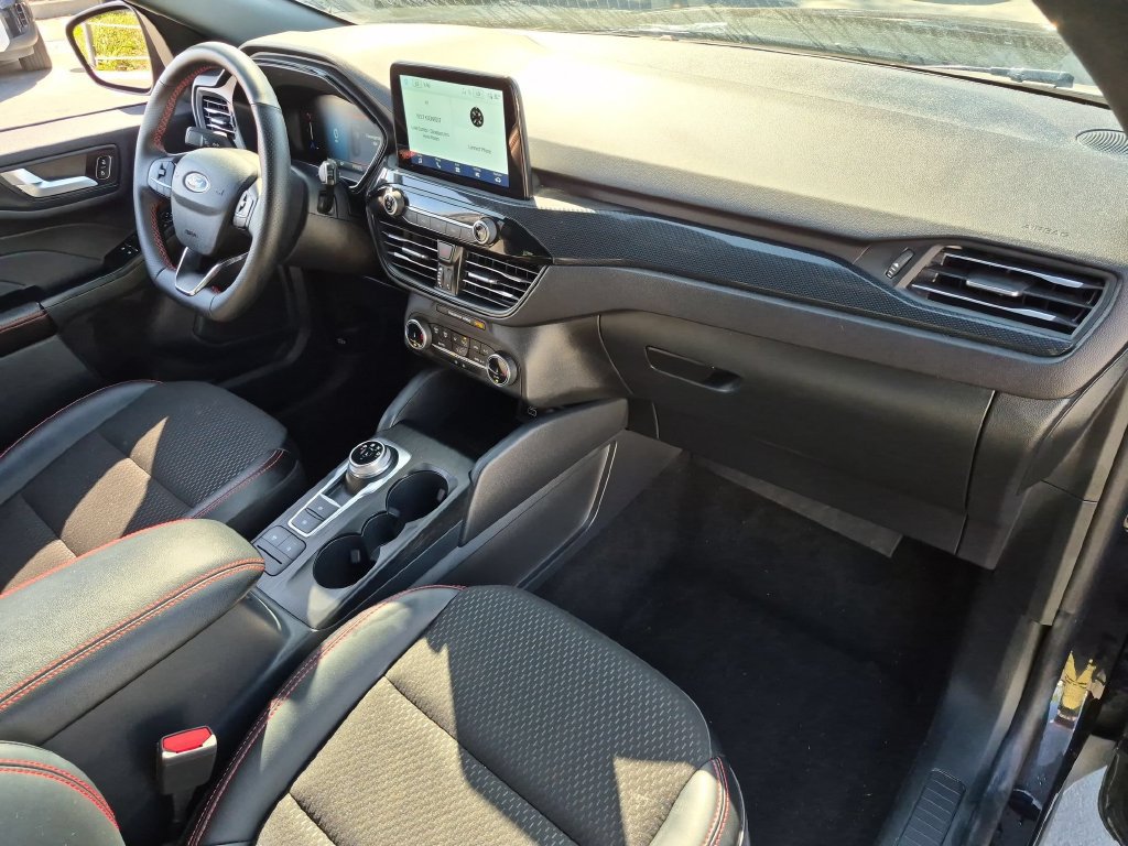 Used 2025 Ford Escape ST-Line AWD/4WD image 32